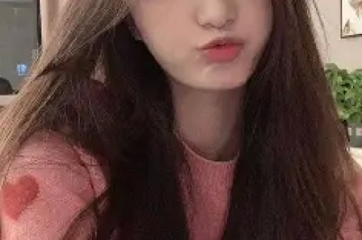 继岳云鹏后 向佐也说了娱乐圈的一些事情关晓彤也没逃过