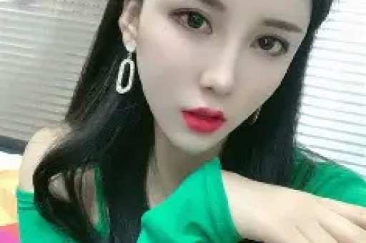 “不要动！手机放下！”网红直播时被警察带走！直播间卖的国际大牌全是假的