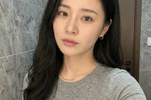 娱乐圈又出大瓜！没想到这次是知名影帝被狗仔曝出婚内出轨嫩模